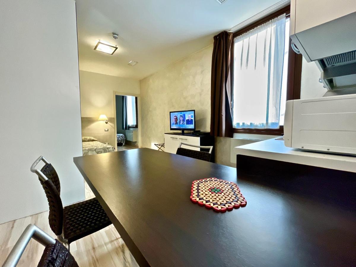 Hotel Vivit ***S Mestre Luaran gambar
